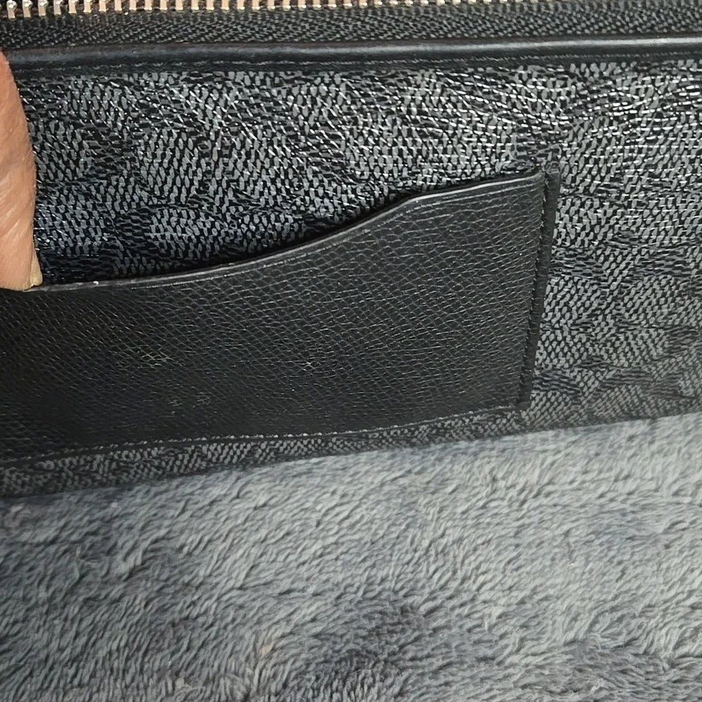 Coach Signature Cabvas Zip- Top Wristlet Black/Charcoal